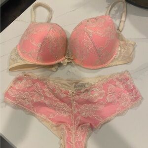 Victoria’s Secret new never worn cheeky panty size large and push lift bra 36D